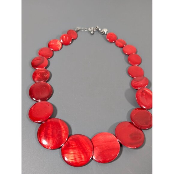 Charming Charlie Red Shell Disc Necklace Statement Beachy Boho 19" - Picture 2 of 9